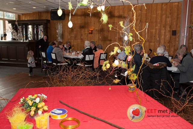 20150322 frans versteden fotografie - tilburginbeeld FRVE0709.jpg - eet met je hart lunch en creatieve workshop paastakken maken